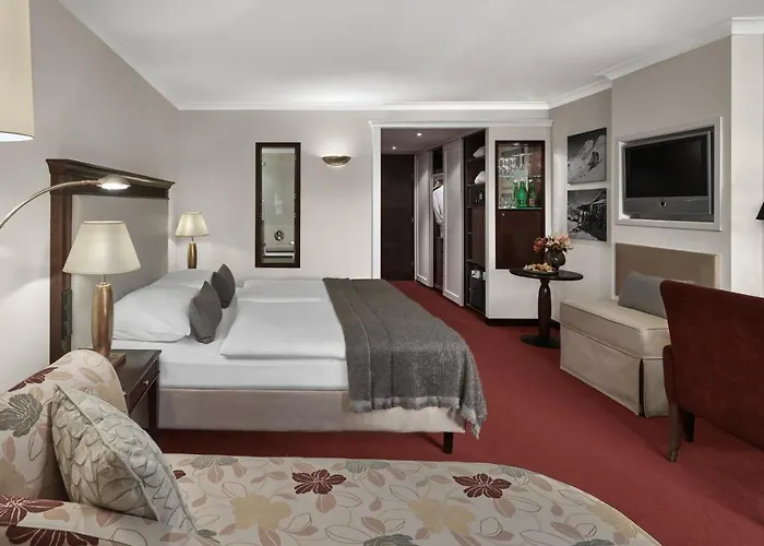 Отель Lebenberg Schlosshotel-kitzbuehel 4*